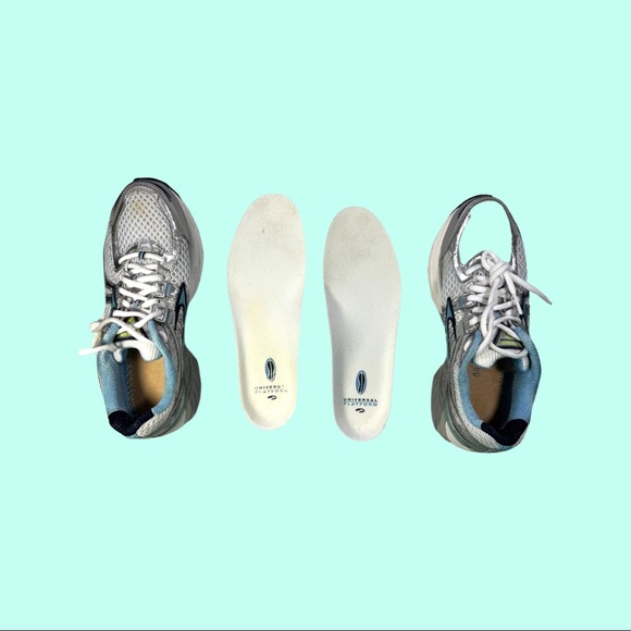 Brooks GTS 11 Adrenaline Size 8 Women's Running Shoes 1200821B306 - Picture 9 of 12